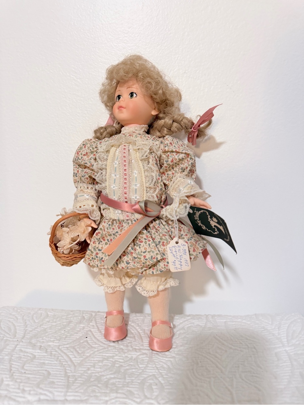 Robin Woods Happy Signature Edition Doll 1997 With Box Hat Papers Vintage